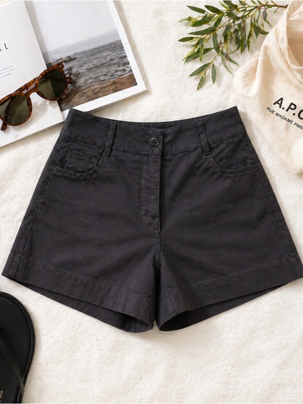 Aritzia Talula Hazel Charcoal Shorts | High Waisted Shorts | Minimalist Chic